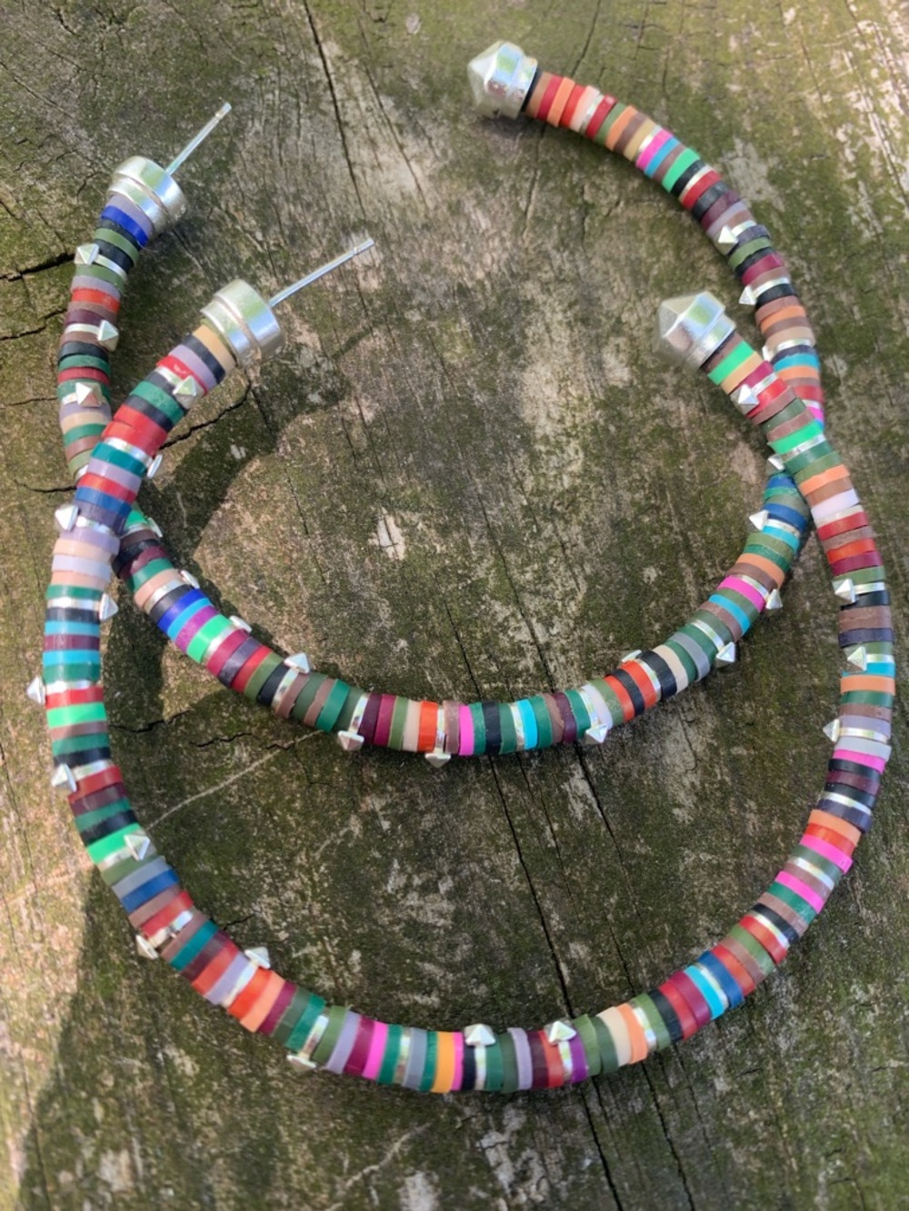 Kendra Scott Reece Multicolor Disc Hoop Earrings - Picture 4 of 5